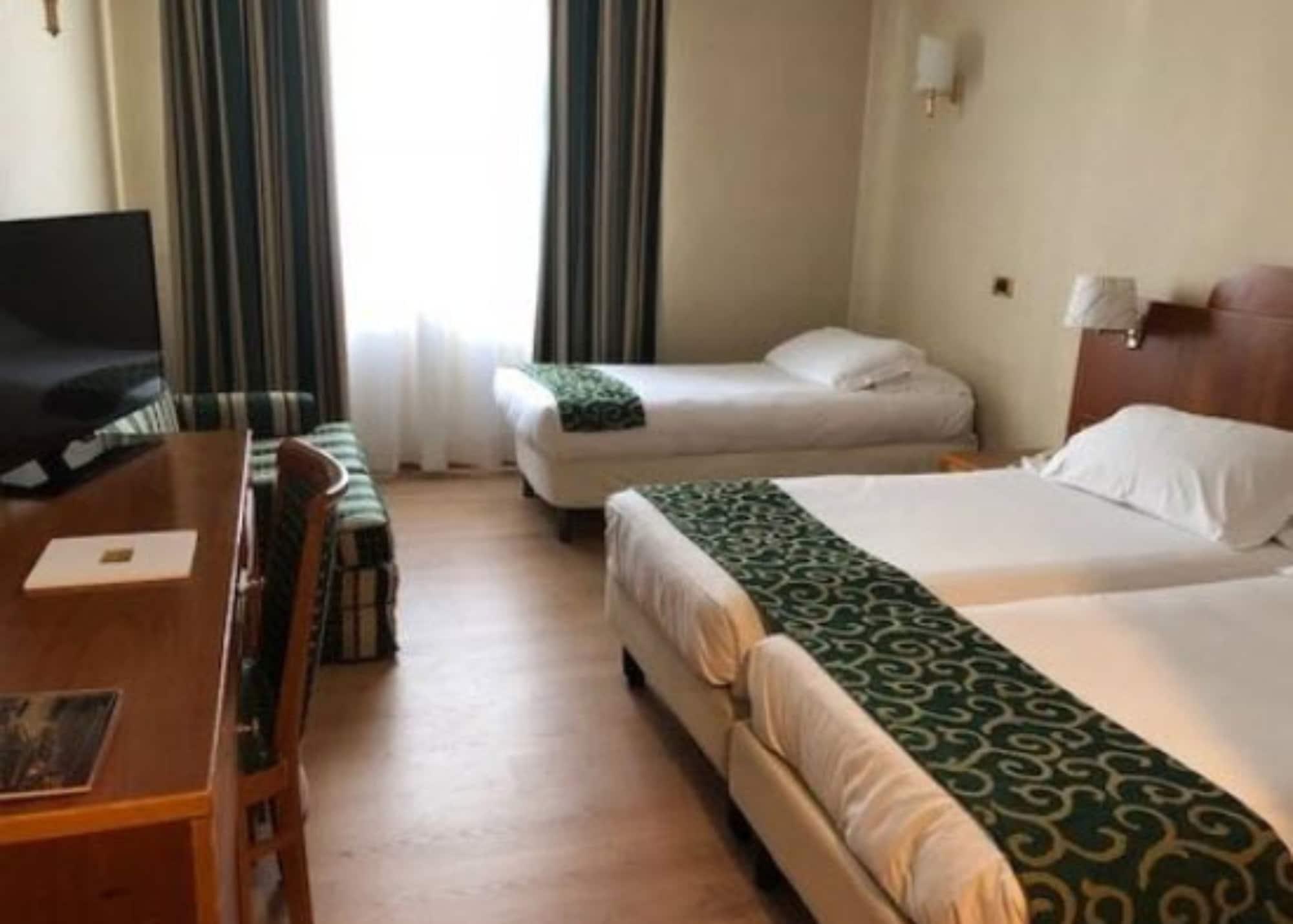 Cicerone Hotel Roma Esterno foto
