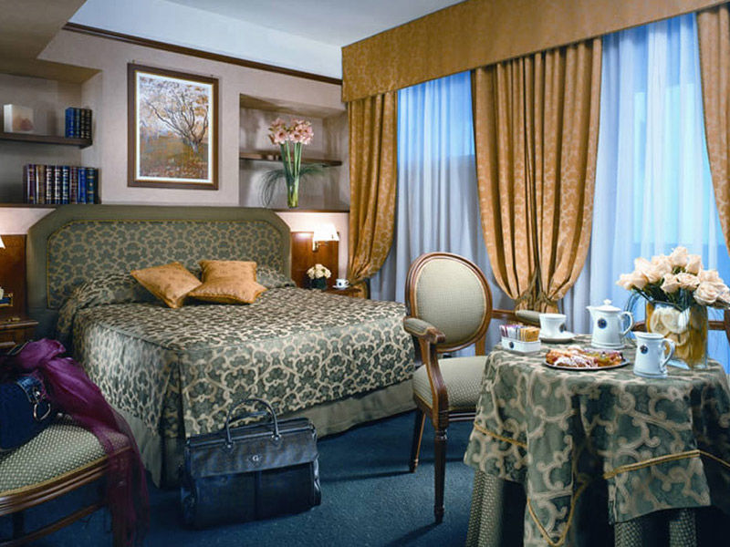 Cicerone Hotel Roma Esterno foto