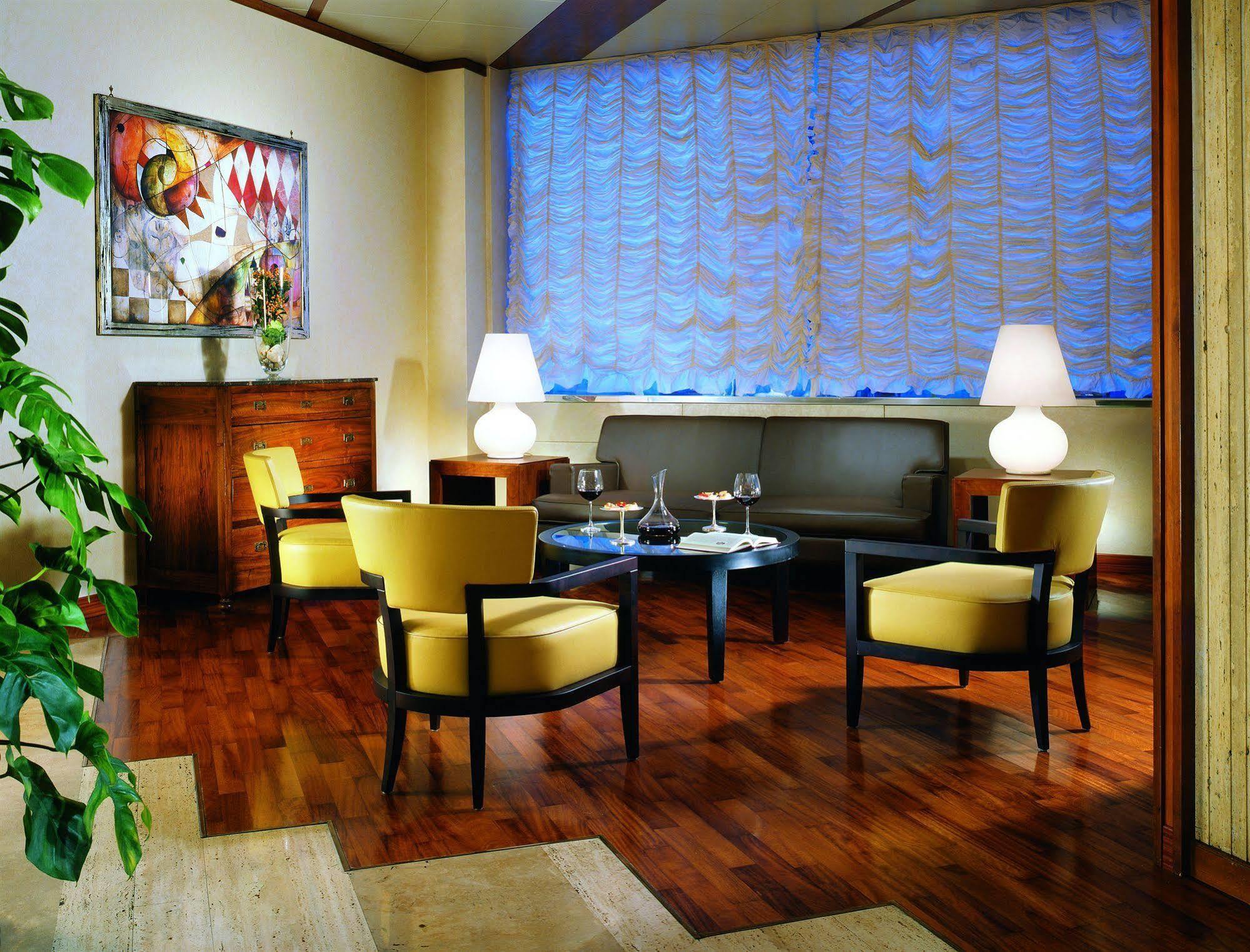 Cicerone Hotel Roma Esterno foto